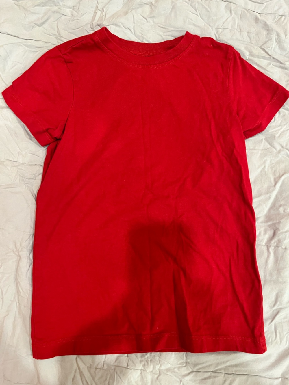 Primary kids red tee. Size 6-7.